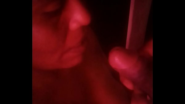 Download Video - Se&ntilde;ora me busca para complacerla le hace este video a su esposo que esta en usa