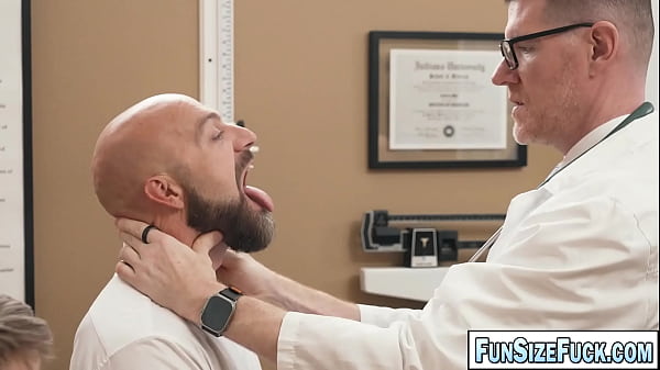 Download Video - INCREDIBLE&excl; Deepthroating ULTRASOUND gay doctor BIG DICK anal sex with Adam Snow and his boy Noah White&comma; Doctor Legrand Wolf and his assistant Sean Xavier&excl;