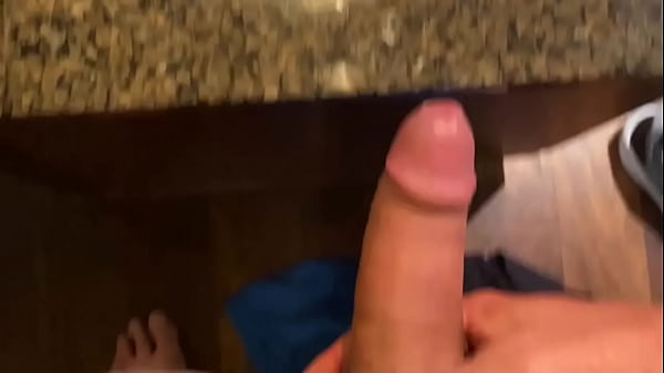 Homme Solo Camionnant Sa Bite À Une Dure Perfection
