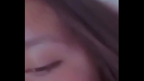 Download Video - Ablando con un chico que conoc&iacute; en la estaci&oacute;n de girona