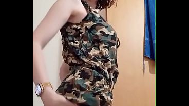strep-tease   masturbation