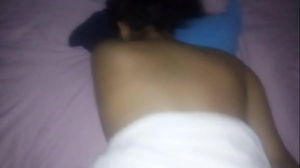 No cuzinho e na boceta