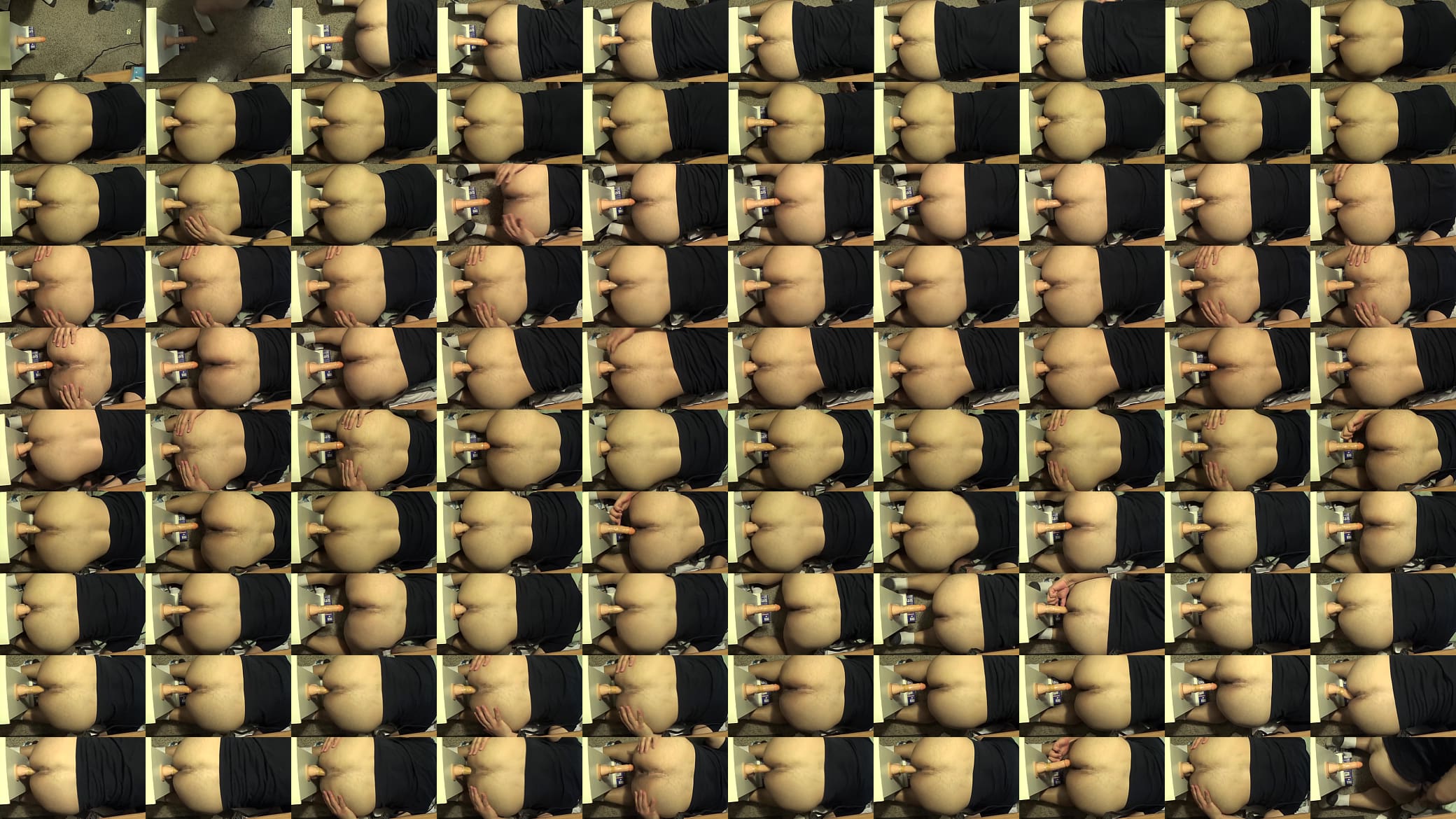 Having fund with dildo 预览图