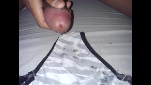 Download Video - Gozada na calcinha da cunhada