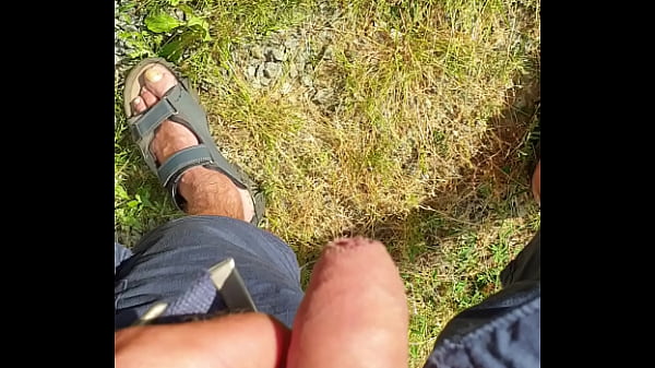 thumb piss
