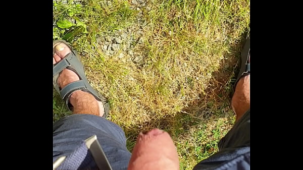 thumb piss
