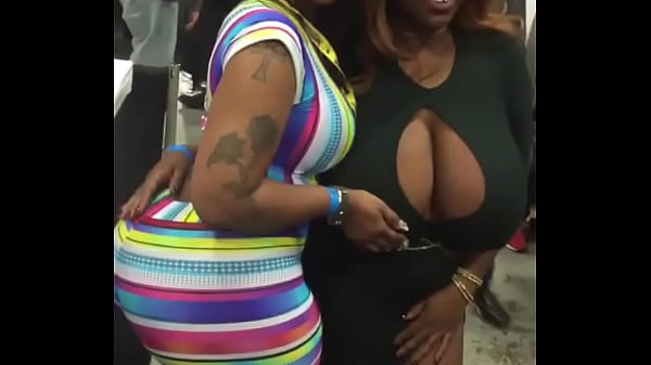 Download Video - Big Boobs Candid Expo