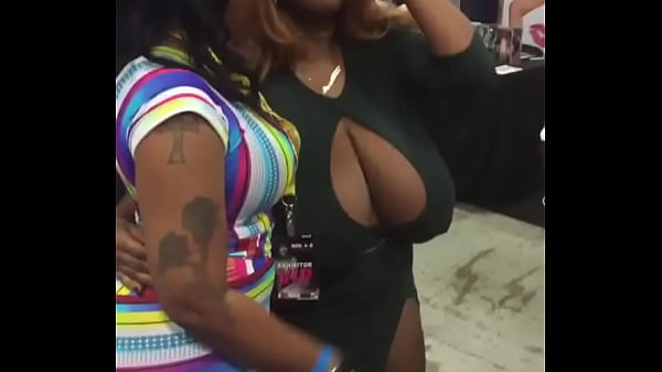 Big Boobs Candid Expo