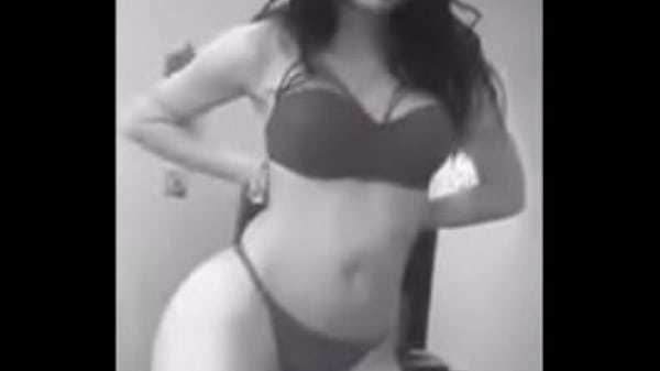 My neighbor sends a video dancing she wants to fuck me