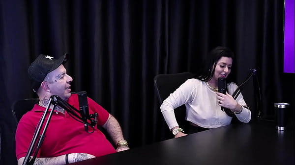 People want to see more of her pussy, and she has filmed with several girls - Melody Antunes