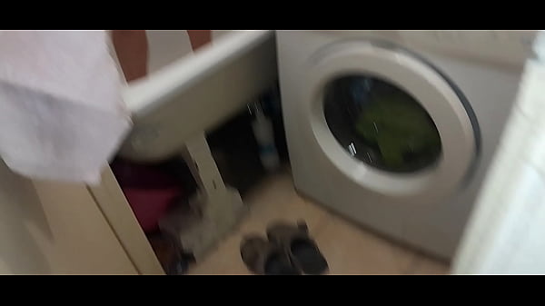 Download Video - I caught on my step sister in the bathroom and jerk off