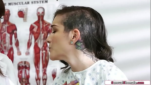 Download Video - Trans doctor Natalie Mars fucks a girl