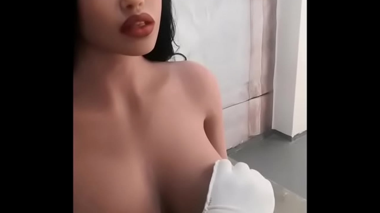 Sex doll moaning. She makes sexy sound during you touch her - XVIDEOS.COM