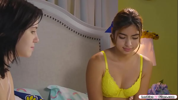 18yo s fool around on the kiss and suck latin teen licks and toys her gfs shaved pussy and vibrates clit during toyfuck