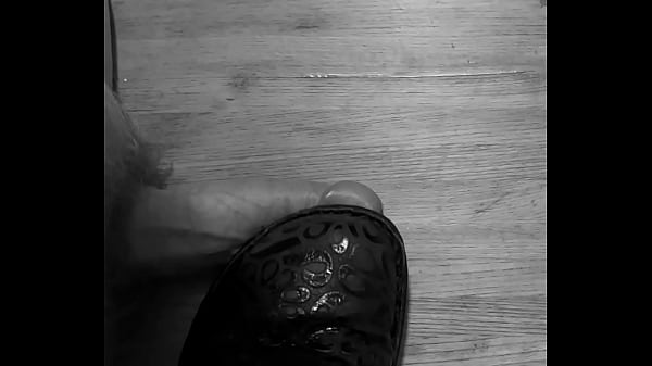 Marcher Sur Sa Bite Et La Faire Jouir