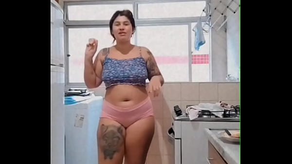 I put on some mini shorts and showed off on the Internet, the only ones who didn't cum were those who didn't want to.