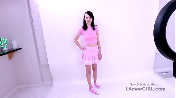 Brunette uses teen look to make big cock cum at her modeling audition