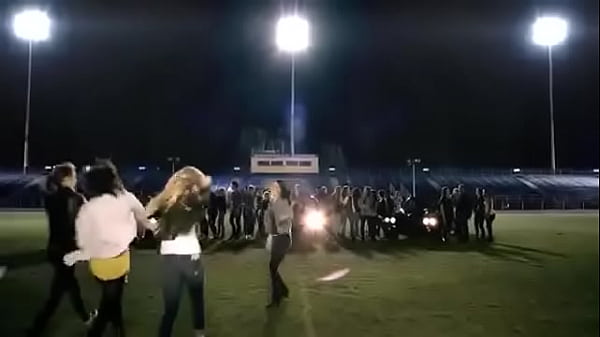 Miranda Cosgrove - Dancing Crazy