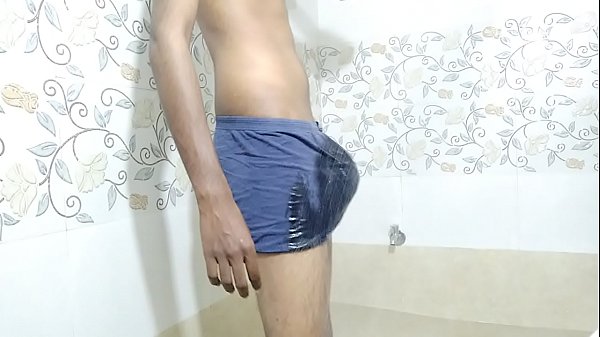 Download Video - solo indian guy masturbates after taking shower