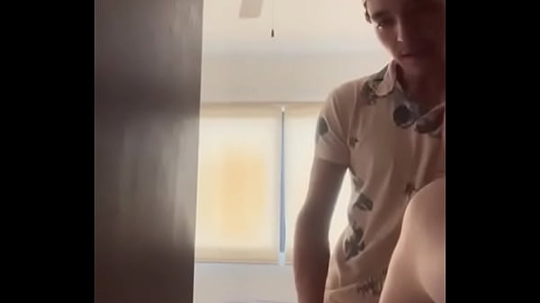 HERMANASTRO ME DA DURO ANTES DE IR A LA ESCUELA