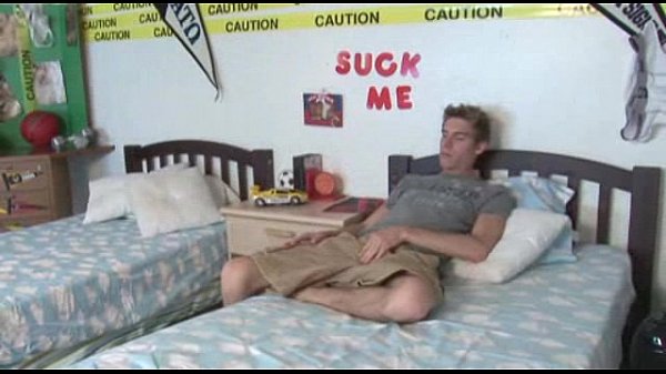 Download Video - Frat Boys Barebacking Cena 3