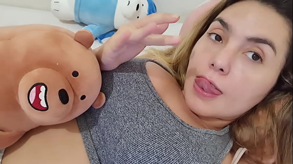 All wet after masturbating before go to bed.. wanna see?..  bolivianamimi