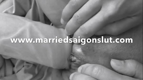 marriedsaigonslut bigdildo.MOV