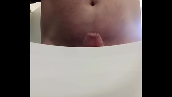 Download Video - Queue qui coule au bord de l'&eacute;jaculation - 08&sol;07&sol;2024