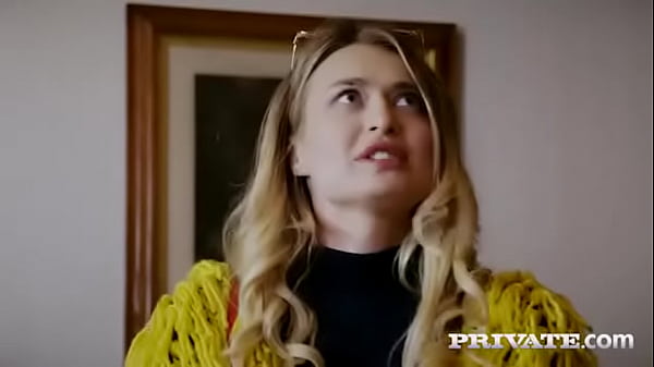 Natalia Starr shares boyfriend with Henessy in anal threesome