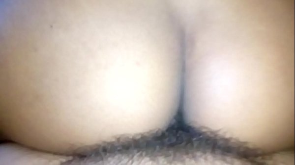 Se abre nalgotas para penetrarla y darle sus nalgadas