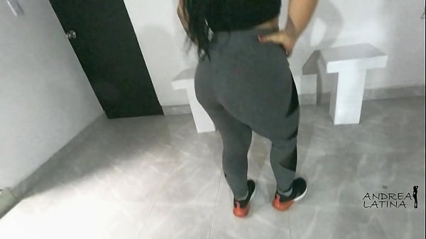 Sexo ido con el entrenador del gimnasio