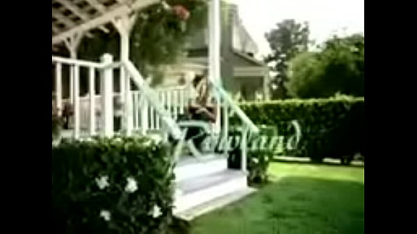 Nelly - Dilemma (Official Music Video) ft. Kelly Rowland