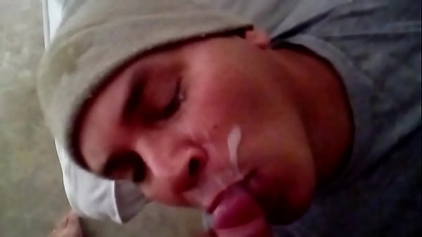 Download Video - LEVANDO GOZADA NA CARA