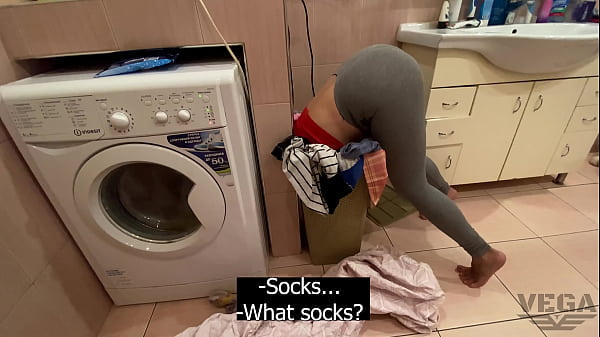 Download Video - STEP SISTER STUCK IN THE BASKET & I CUM IN HER PUSSY