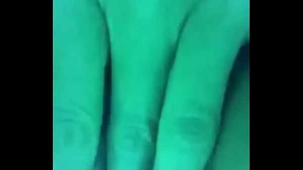thumb pink nails