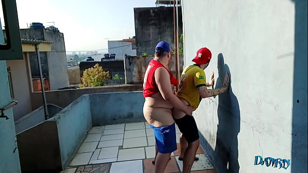 Download Video - N&atilde;o aguentei e dei pro urs&atilde;o maloka na laje de novo &lpar;COMPLETO NO RED&rpar;