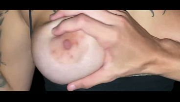 Download Video - VI UM NOVINHO GATO NA RUA E CHAMEI ELE PRA TRANSAR COMIGO E ELE ACEITOU - COMPLETO NO RED - LUANA PRADO