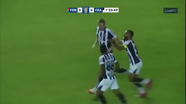 Papai batendo em sua filha Stella safadinha