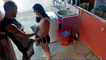 Download Video - A patroa saiu e a empregada n&atilde;o resistiu meu pau ereto