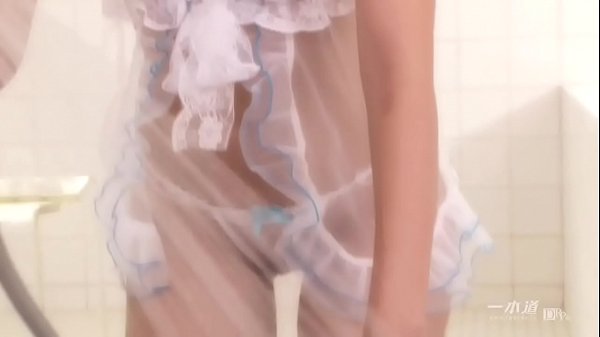 Hatasu Ito, who has a bright smile and short hair with a neat feeling, makes her debut in the popular 1pondo series "Welcome to Luxury Soap" 1