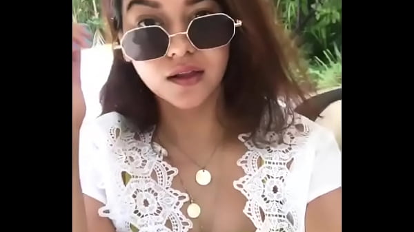 krissiann model outdoor boobs