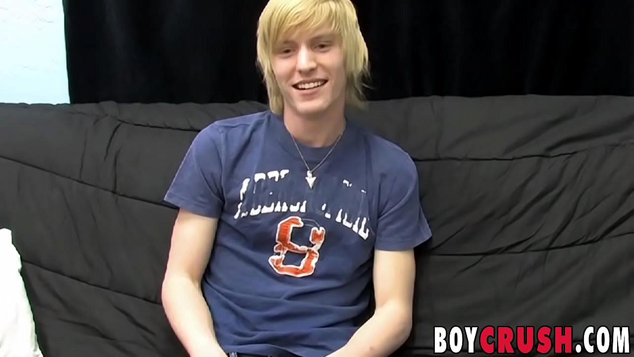Twink apenas legal está ansioso por acariciar su polla en el casting
                   cumshot tattoo masturbation solo gay blond twink interview big cock big dick boycrush jerking off hardcore gay dustin dibella muchos negros