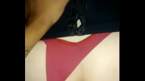 Cdzinha Donnant À L'homme Marié Hétéro