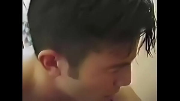 Download Video - Garoto hispano-BR sendo fudido pelo neg&atilde;o sarado e amigo do neg&atilde;o