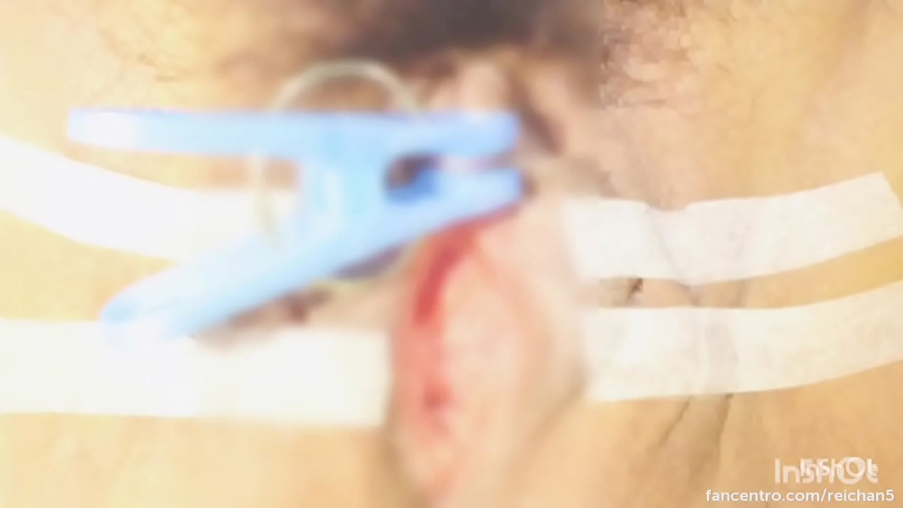 Chupar y pellizcar el clítoris.
                   pussy amateur squirt toy masturbation bdsm hard bondage orgasm massage pee urethra training clitoris sm suction mania rotor electric toothbrush electric current muchos negros