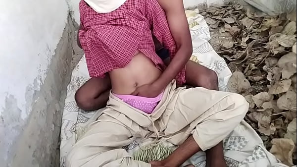 Indian village desi school girl come to forest and fucked her