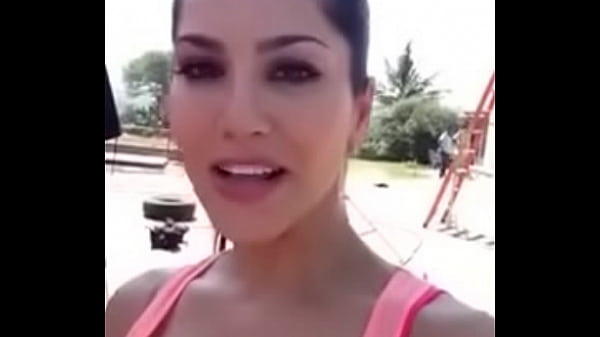 sunny leone without dress photos