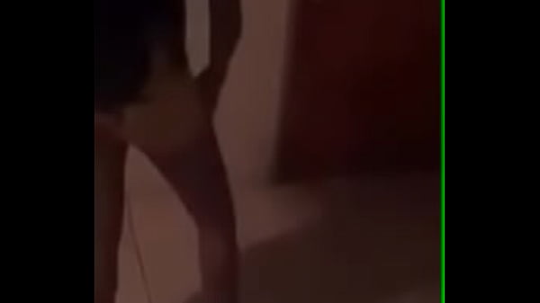 thumb bitch shake dat ass