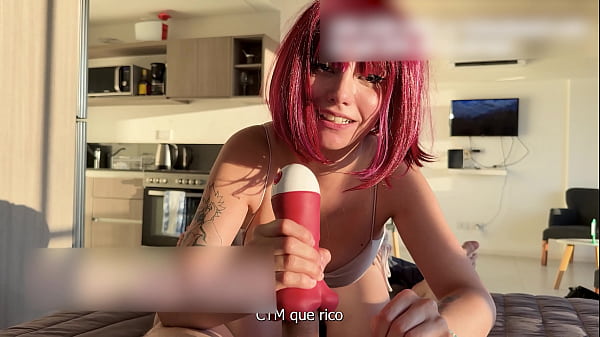 Señora del aseo me limpia con Juguete SEXUAL - Public