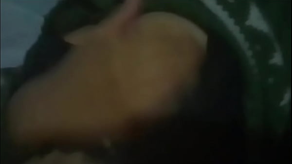 Me gusta tocarme las tetas